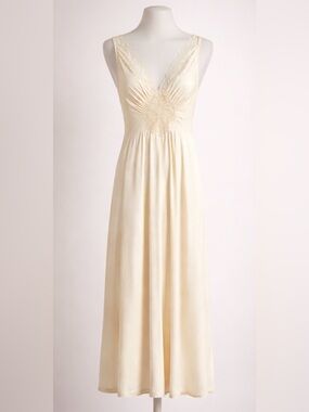 Vintage Small Olga BodySilk Nightgown